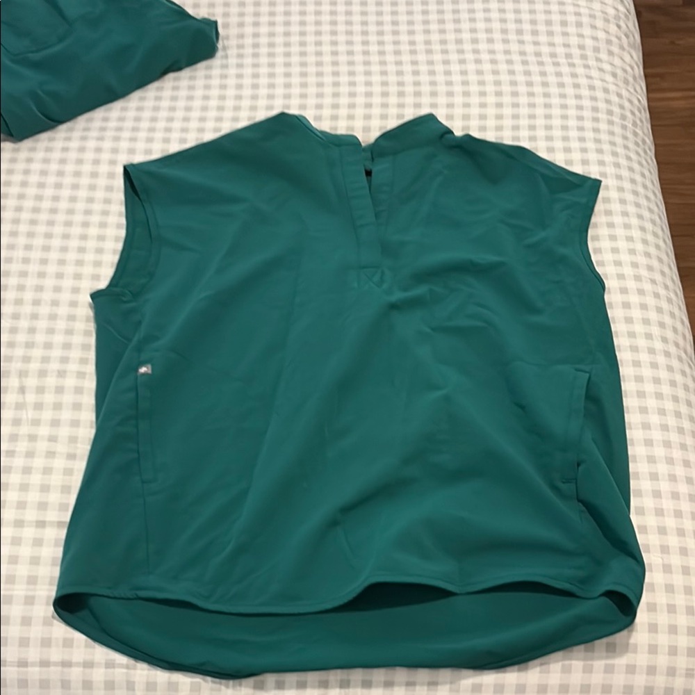 Figs Hunter Green Rafaela Oversized Scrub Top